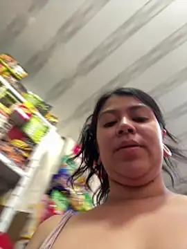 emilyjohanson live sex cam