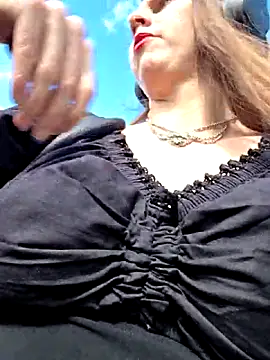 KittyWhispers's cam snapshot