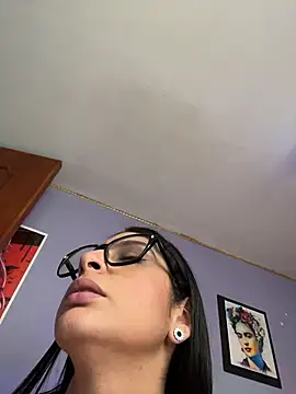 charlotte_stevenss_'s cam snapshot