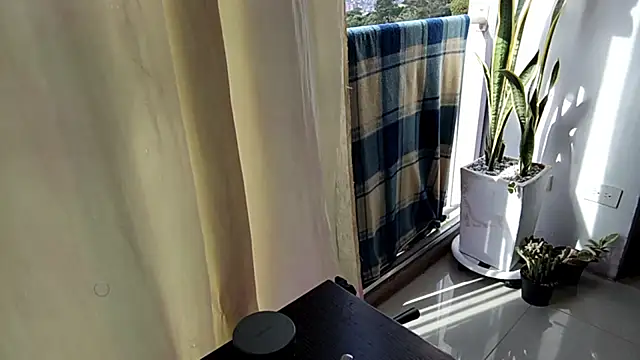 Adam_Valenciia live sex cam