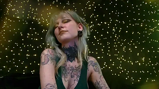 Littlespacemouse's cam snapshot