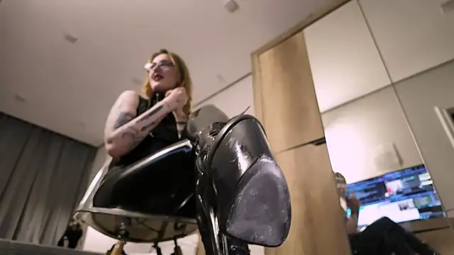 vinylstore's cam snapshot