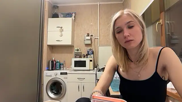 AngelJeni's cam snapshot