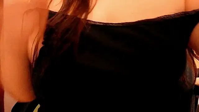 BattyMoll's cam snapshot