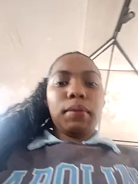 lia_mariana's cam snapshot