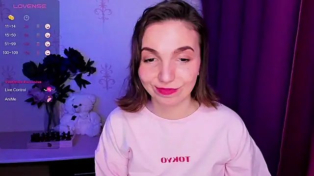 KindHazelHere_'s cam snapshot