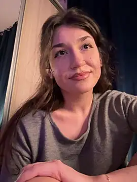 ScarletBloom_'s cam snapshot