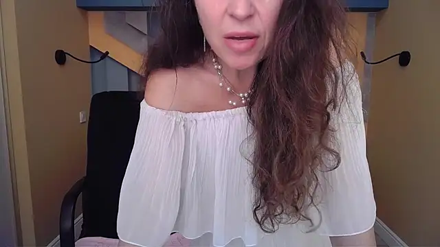 EllaLong's cam snapshot