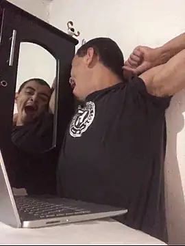 LUIGI_i live sex cam