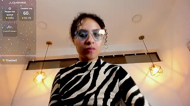 Hanna_Cornee_'s cam snapshot