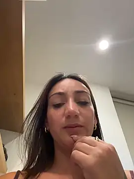 Ninabigtitied's cam snapshot