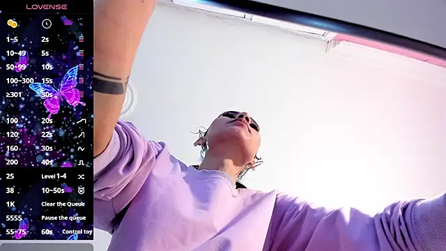 valen_gill's cam snapshot