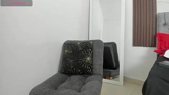 anierouse__'s cam snapshot