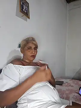 Goodgirlsue_77 live sex cam