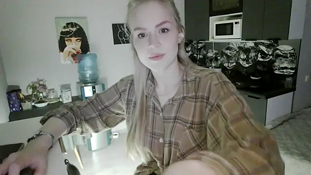 LunaPeony's cam snapshot