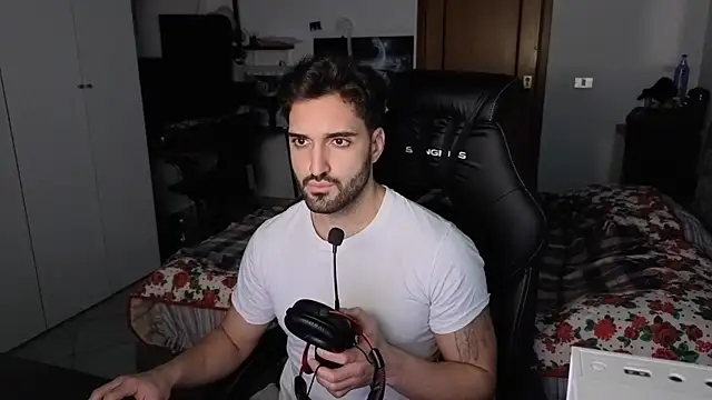 Al3xox02 live sex cam