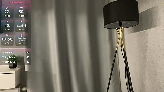 CindaWinn live sex cam