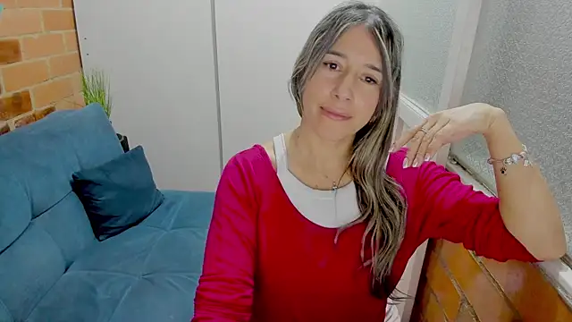 Penelope47 live sex cam