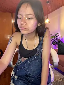 Ninffa_pinkk21's cam snapshot