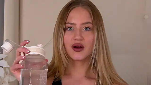 ur_wet_dreams's cam snapshot