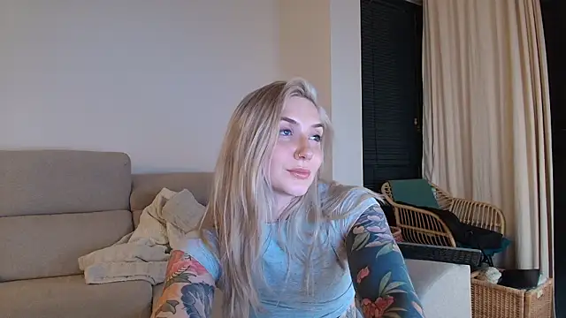 tattoobbgirl's cam snapshot