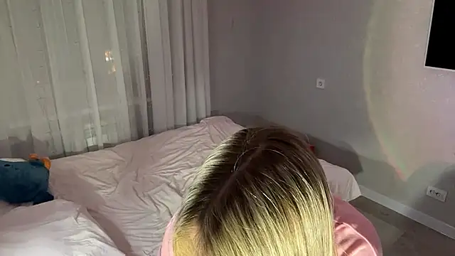 Between_Eeys's cam snapshot