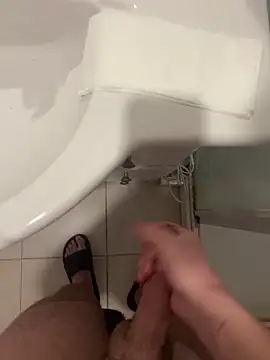 MaaxOu18's cam snapshot