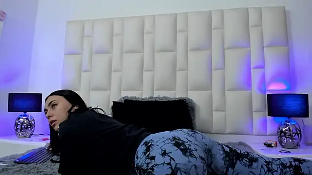 Ariana_rouse's cam snapshot