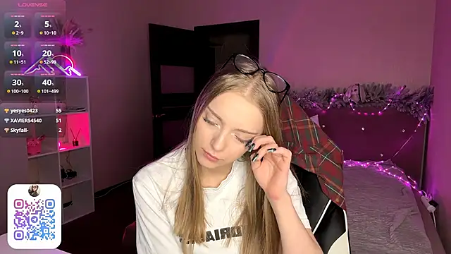 EvaPeace's cam snapshot