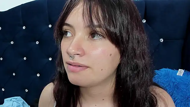 nahomy_glow's cam snapshot