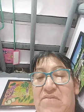 clarita_01's cam snapshot