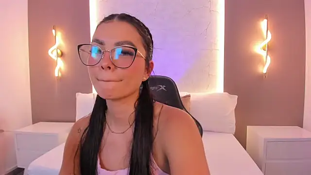 emily_tolson's cam snapshot