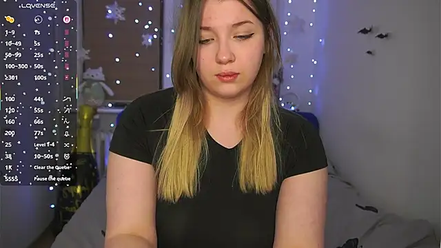 CuteSharloti's cam snapshot