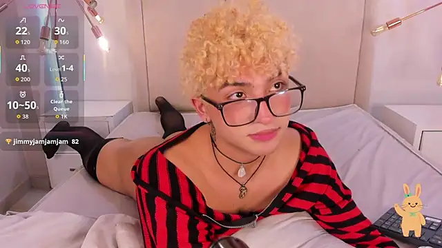 Valentin0_3 live sex cam