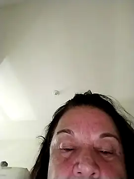 Yaya_Mineira live sex cam