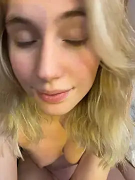 LovelyMiu's cam snapshot