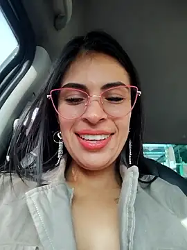 Astrid-- live sex cam