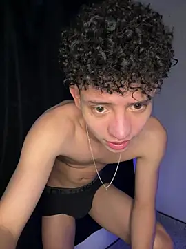 yoursexyjose live sex cam