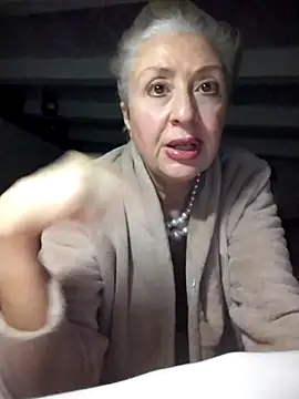 divinaerotica's cam snapshot