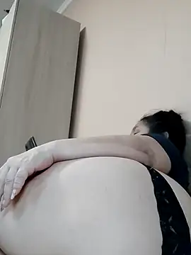 Zulfiya_Bruce live sex cam