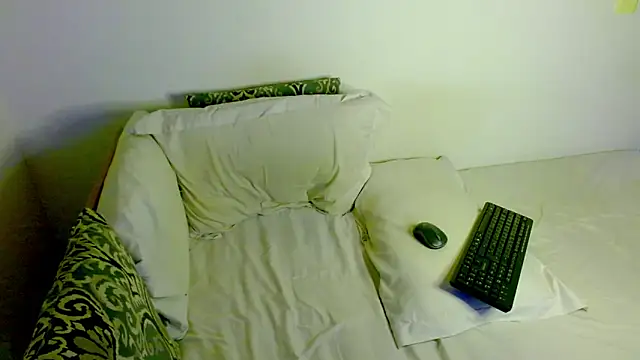 samanta_r_'s cam snapshot