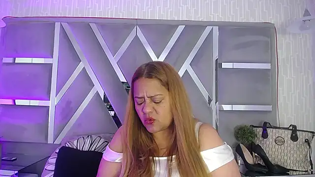 MonzerratBoyer's cam snapshot