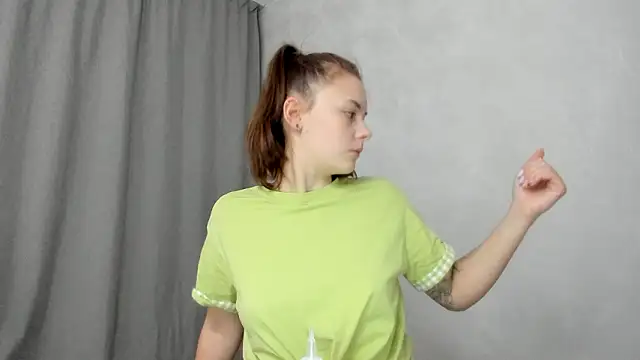 why_again_me's cam snapshot