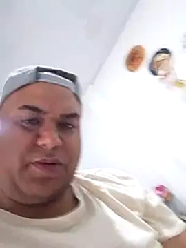 wessAndSandri's cam snapshot