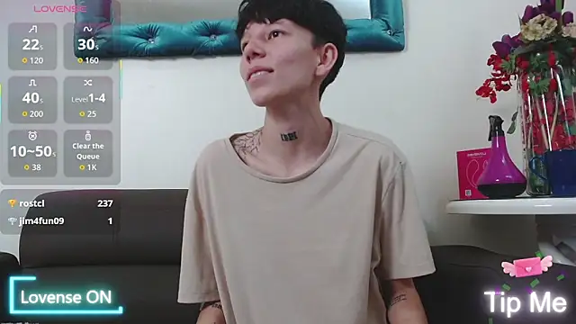 LiamBrown09's cam snapshot