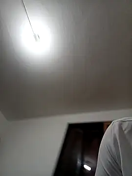 luna_pinky's cam snapshot