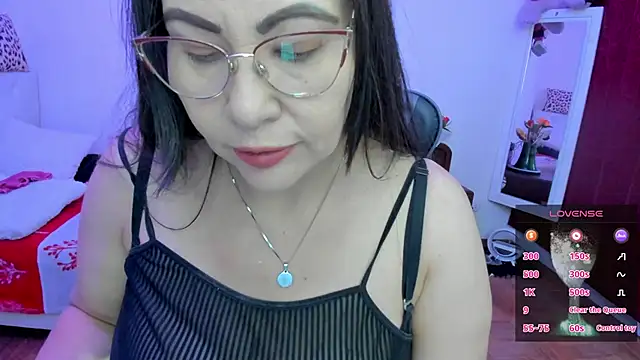 esmeralda_milf's cam snapshot