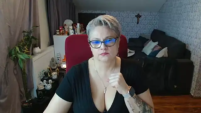 bigtits4you's cam snapshot