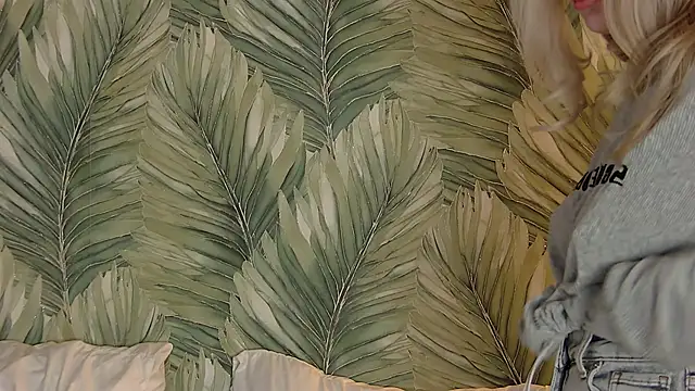 KatieBell's cam snapshot