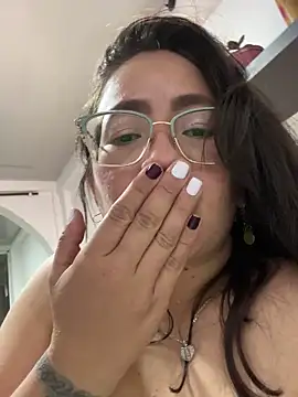 alisbloom's cam snapshot